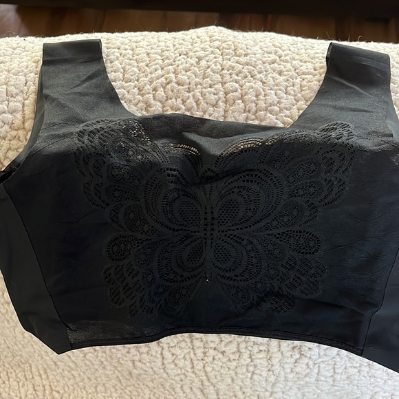 NWT Wireless Butterfly Back Seamless Wide Strap Breathable Yoga Sleep Bra - Picture 5 of 5